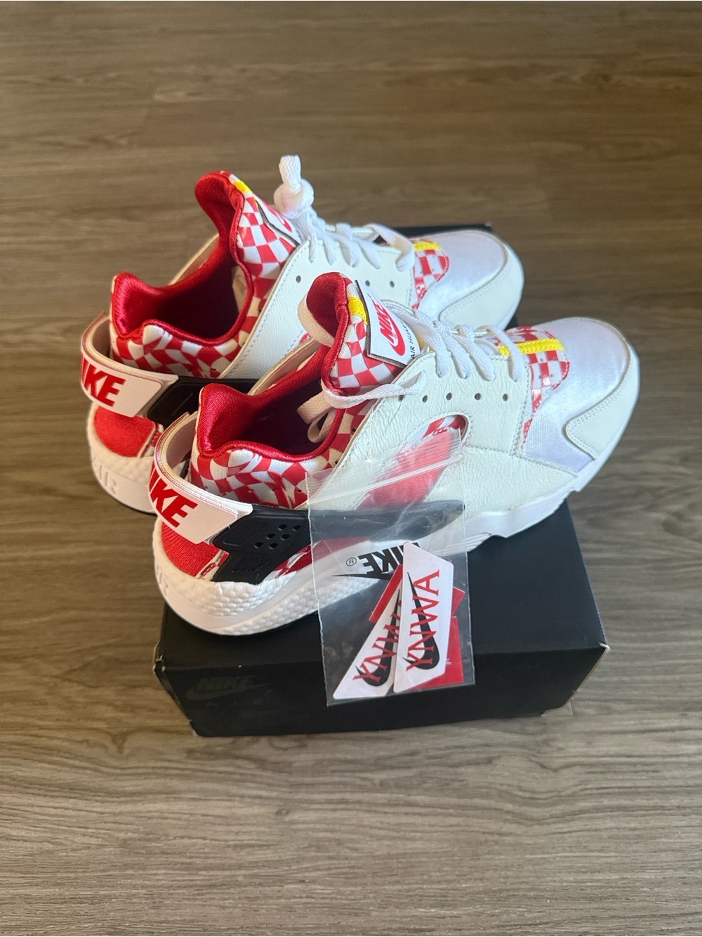 Nike Air Huarache Liverpool FC Premium QS – Men’s Size 11 - LIMITED EDITION NWT
